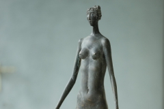 Stehende-Frau-Bronce-58-cm-1970